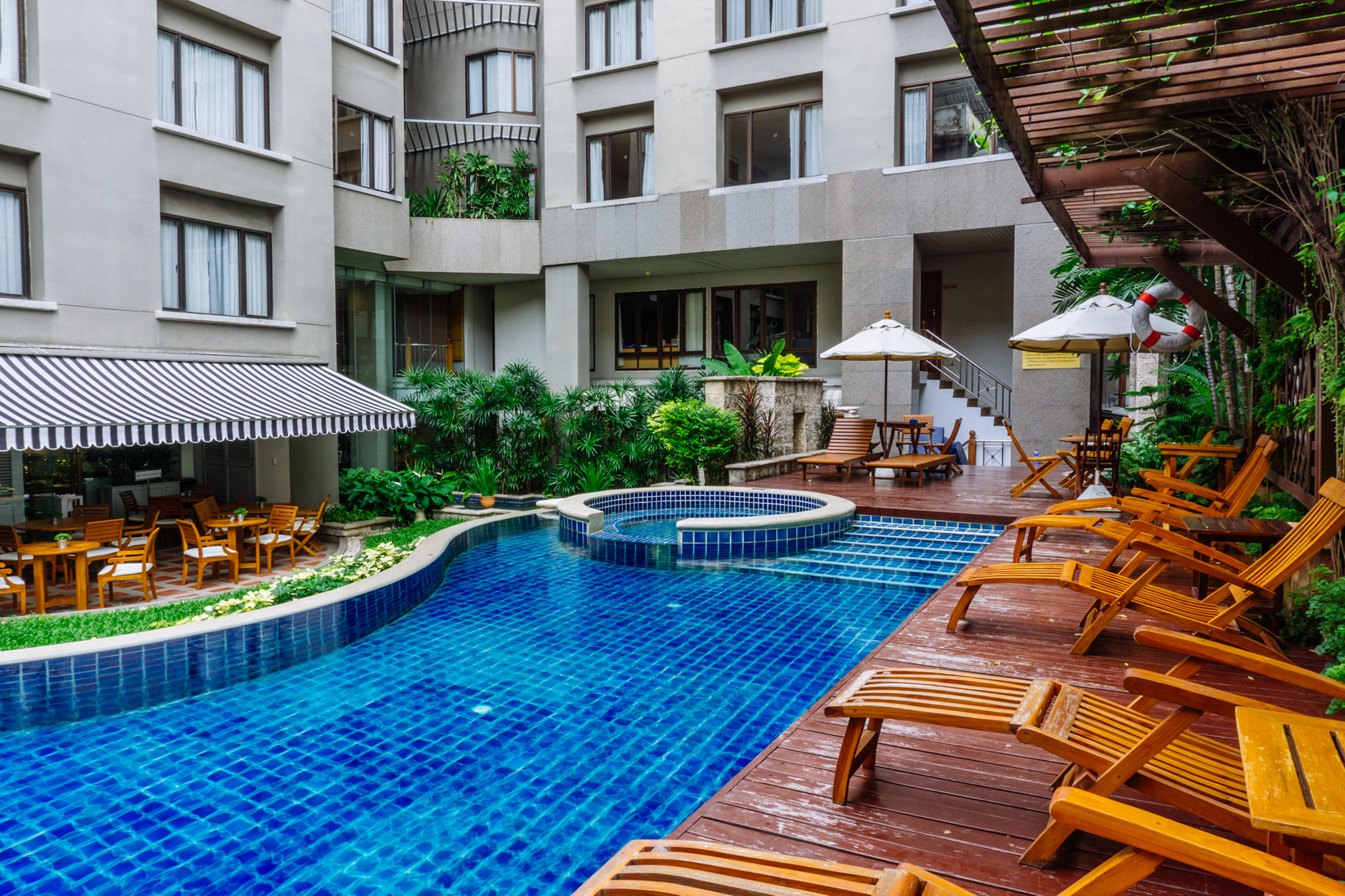 Silom Serene A Boutique Hotel Banguecoque Exterior foto